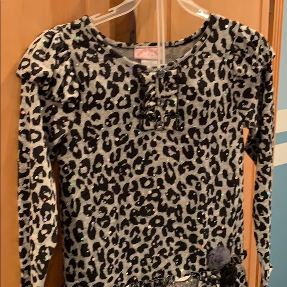 Girls leopard print pants set size 7 - Picture 2 of 4